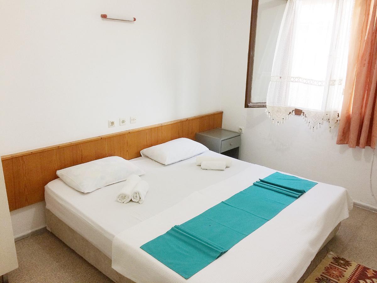 Parmis Rooms Чесме Екстериор снимка